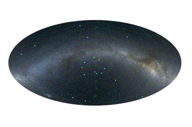 Прстенот од девет галаксии е во центарот на оваа слика. Заслуга: Л. Балаж