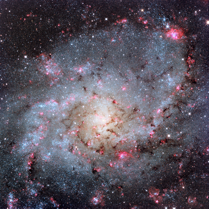 Галаксијата Триуангулум - М33