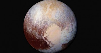 Ледени рамнини и јаглеводородна магла забележани на Плутон