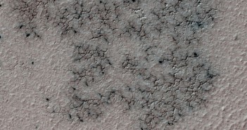 Научници-граѓани помагаат да се лоцираат „пајаците“ на Марс
