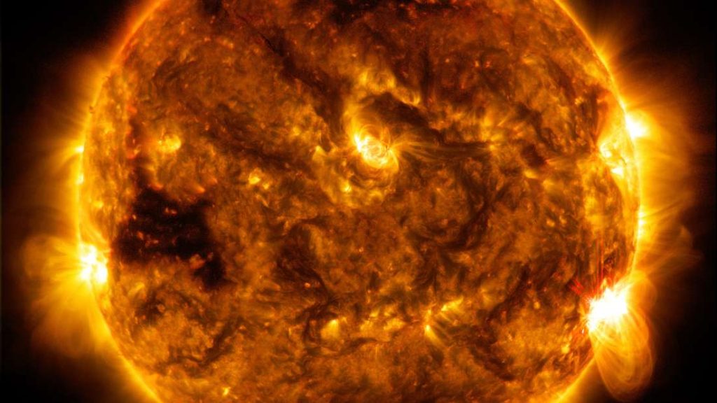 Колкави се шансите огромен Сончев блесок наскоро да ја погоди Земјата?