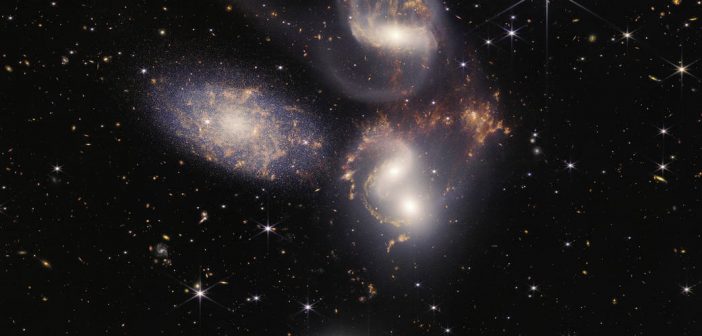 Нови откритија за еволуцијата на галаксиите и црните дупки од Џејмс Веб